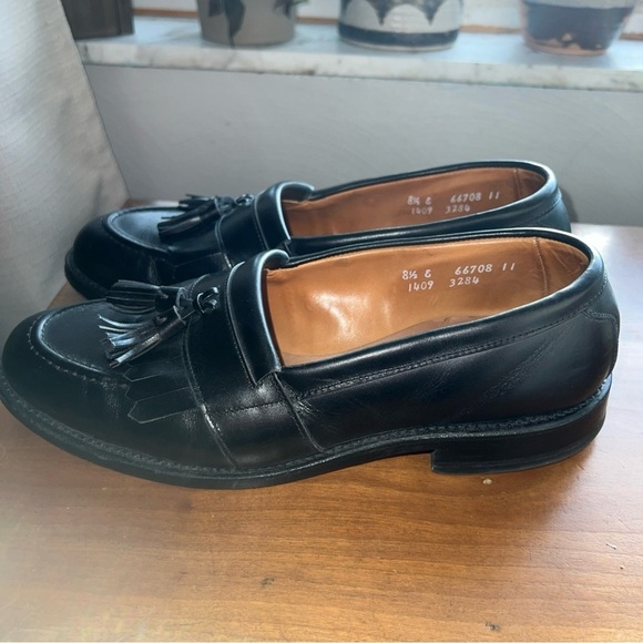Men's Allen Edmonds Newport Black Leather Tassel Dress Loafers Shoes sz US 8.5E - Picture 5 of 12